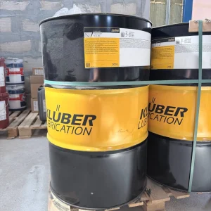 Chain oil Klubersynth CH 2-280 in 200L drum