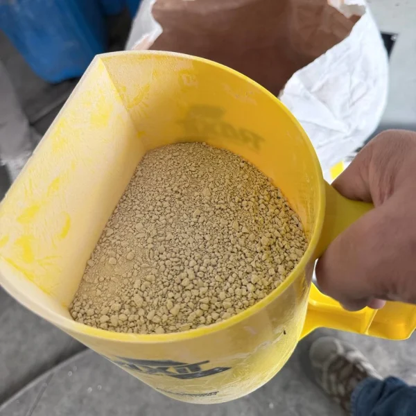 Appearance of traxit TR 41 - dry lubricant for drawing high carbon steel rod